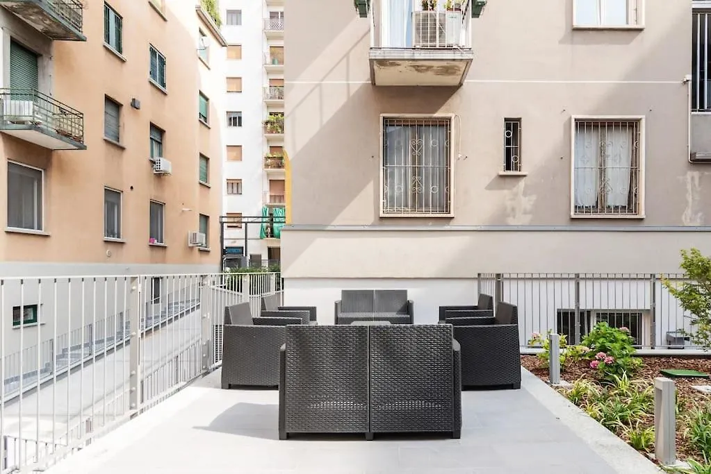 Emotichome 8 E 9 Flexyrent Studio Milan Apartment