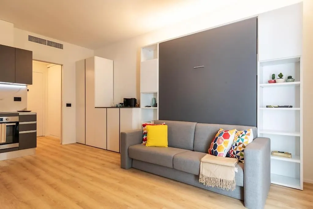 Apartment Emotichome 8 E 9 Flexyrent Studio Milan Italy