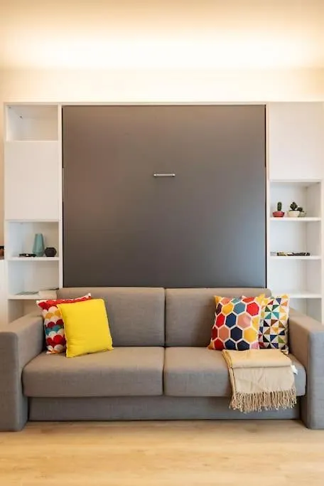 Emotichome 8 E 9 Flexyrent Studio Milan Apartment